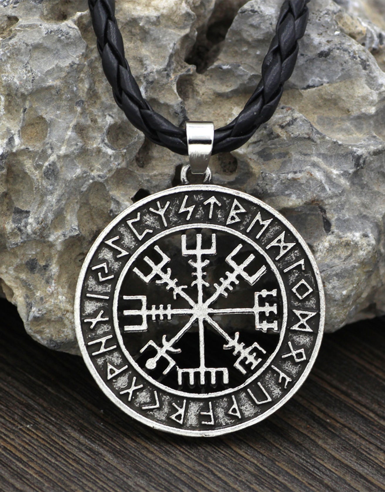 Nordic Viking Lunavenodin Logo Compass Pendant Necklace