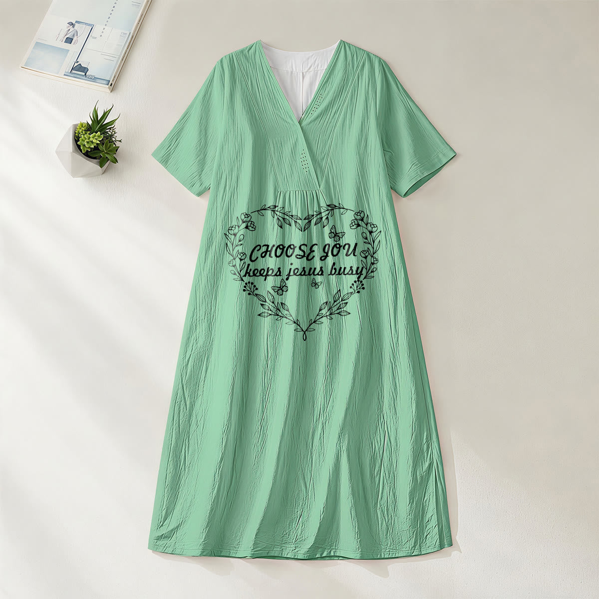 Christianartworkshop Plain Tone Love Scripture Rainbow Heart Slogan V-Neck Short Sleeve Midi Dress