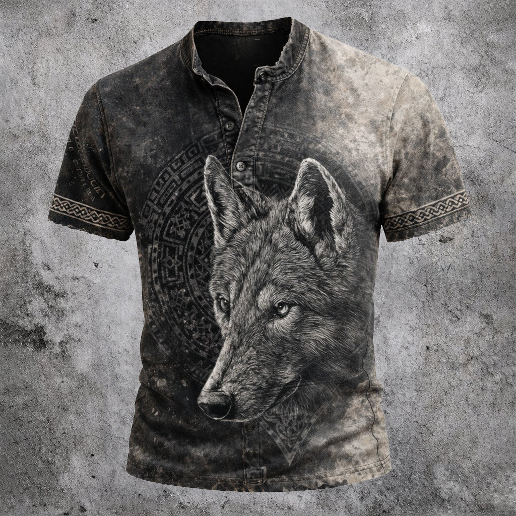 Men's Wolf Graphic Henley T-Shirt - Distressed Grey Short Sleeve Band Collar Top