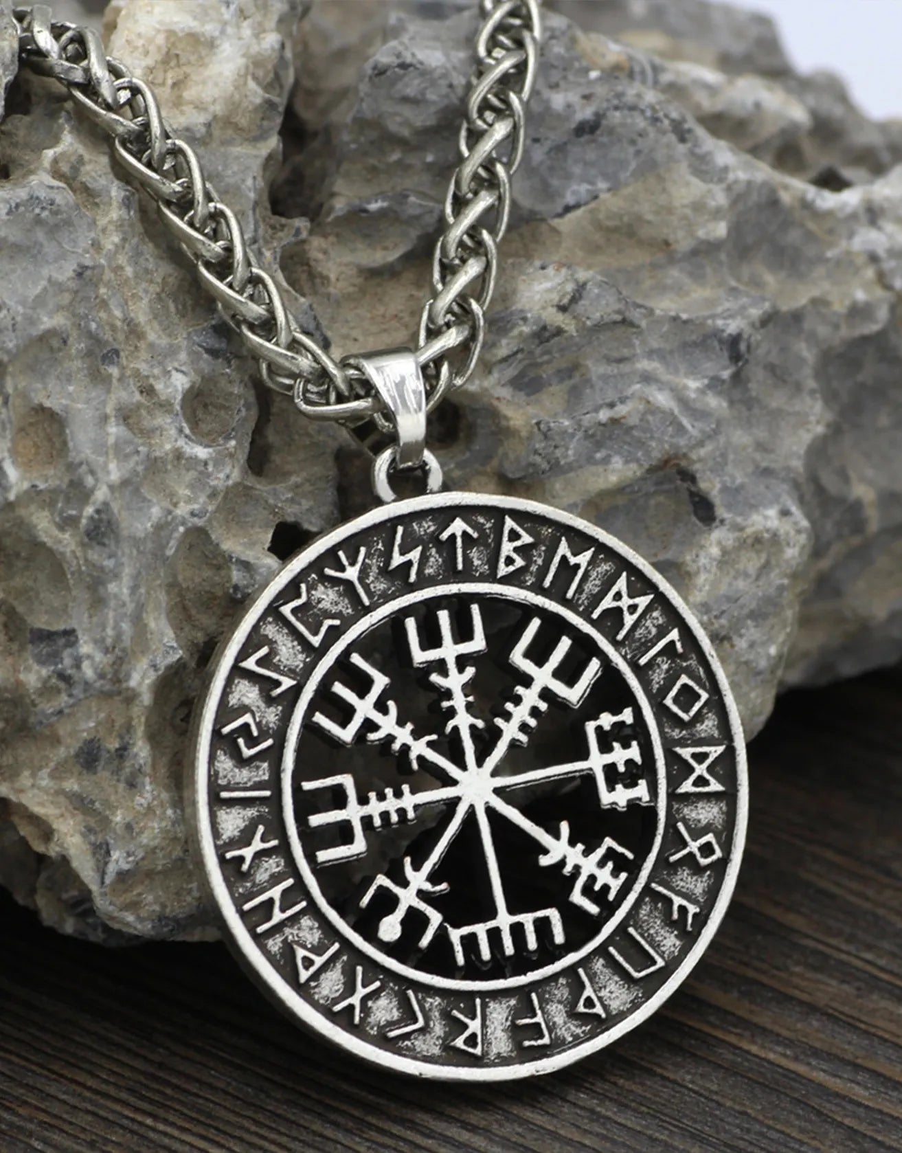 Nordic Viking Lunavenodin Logo Compass Pendant Necklace