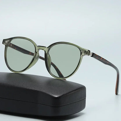 "New York" Round-Frame Sunglasses