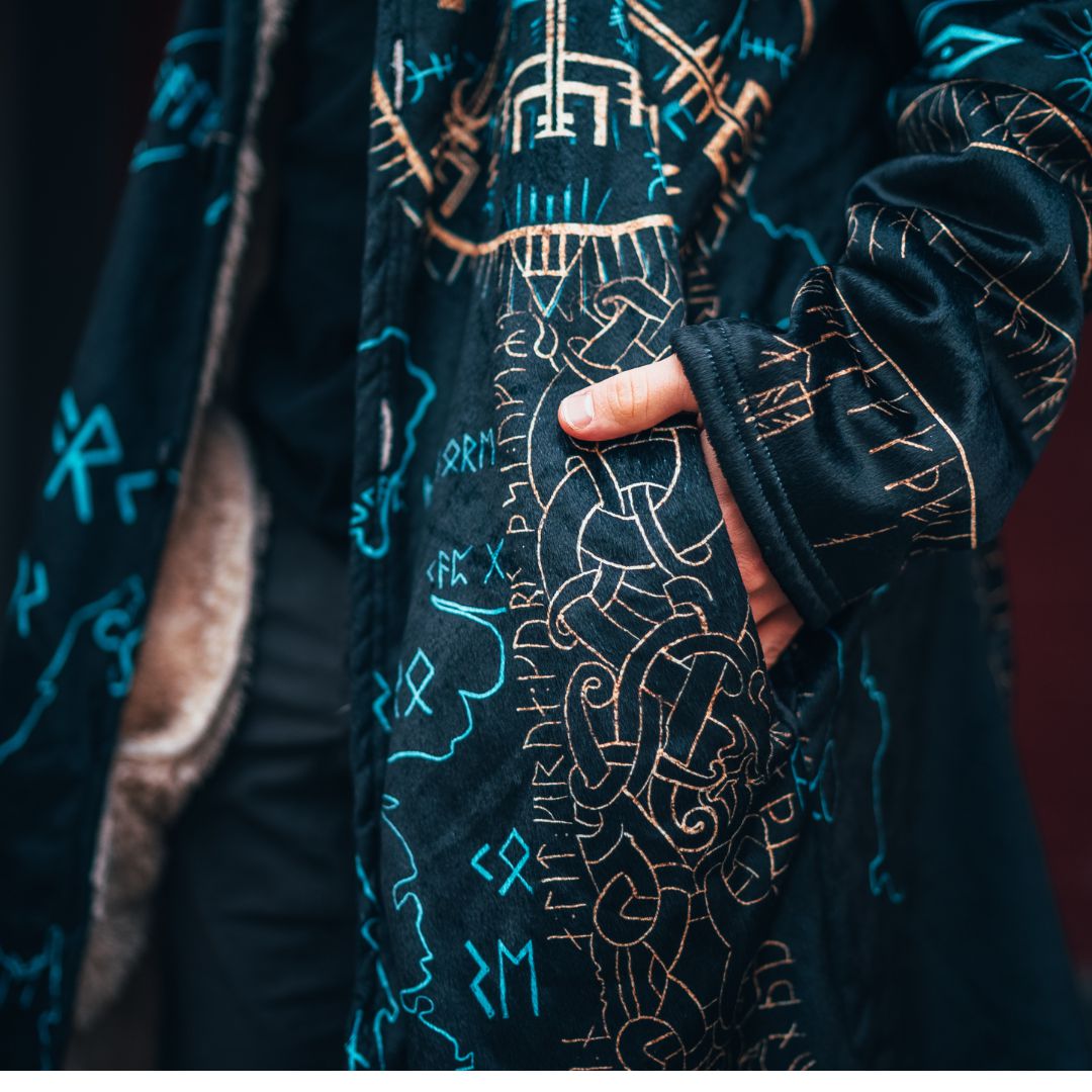 Vegvisir Cloak - Limited