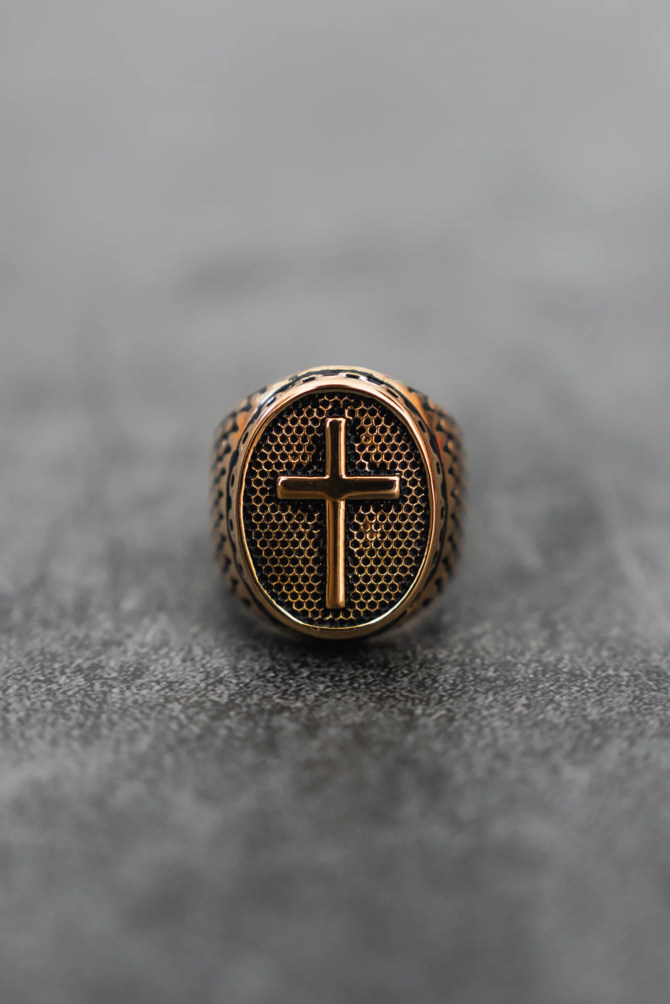 Risen Savior Ring- Gold