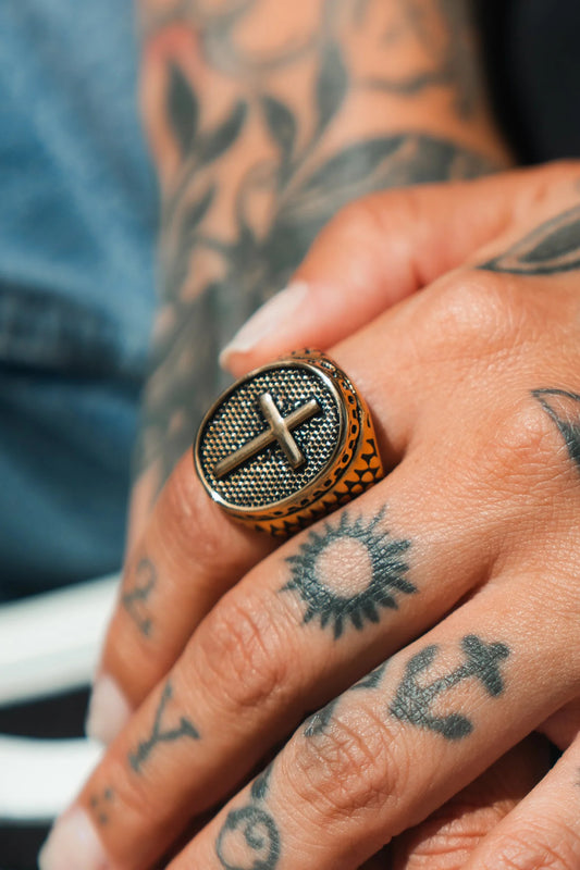 Risen Savior Ring- Gold