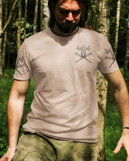 Never Underestimate An Old Man Who Believe In Jesus And Love Hunting T-Shirt