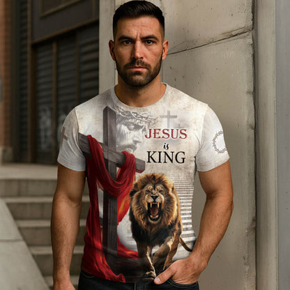 Jesus Is King The Roaring Lion Of Judah Triumphant T-Shirt