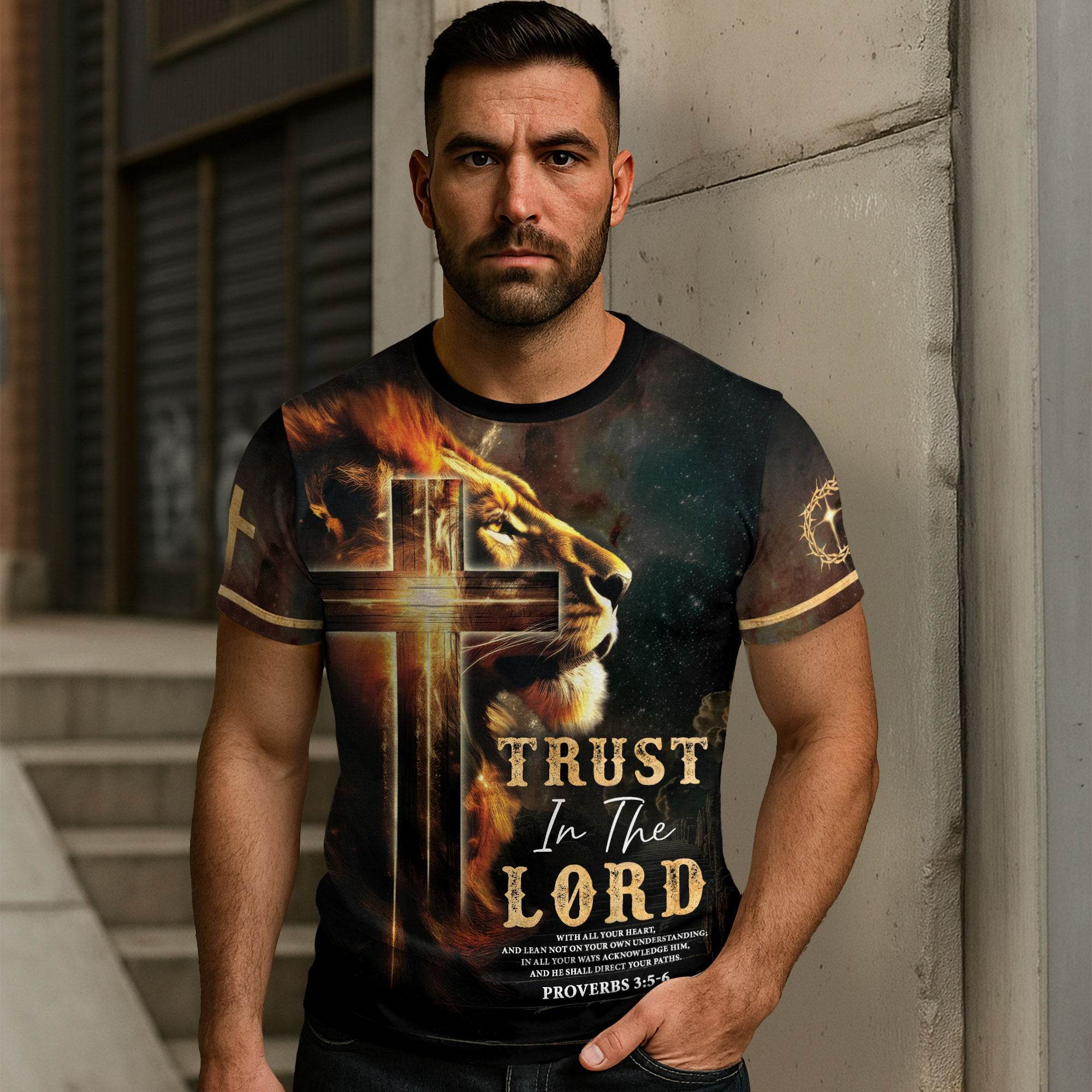 Trust In The Lord Proverbs 3:5-6 Lion And Cross T-Shirt