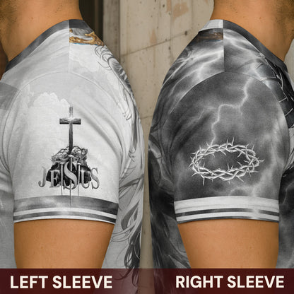 Trust In The Lord Jesus Cross Lion Crown Christian Faith T-Shirt