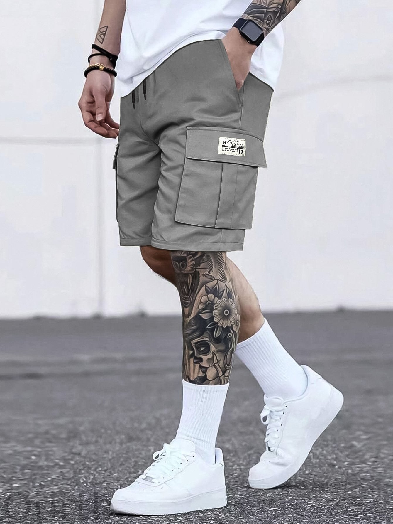 Men's Solid Color Cargo Shorts With Multiple Pockets